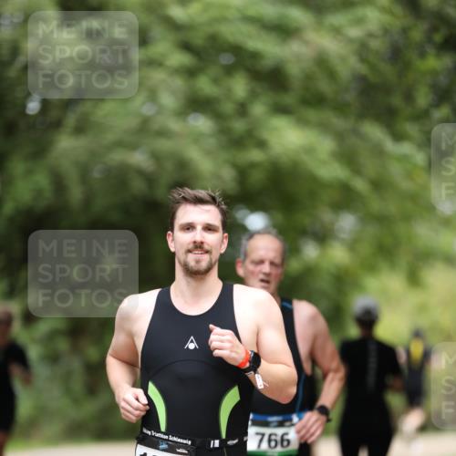 30.08.2026 - Elbe Triathlon Hamburg Antke Förster http://msf.ph/oto/10101484 30.08.2026 11:16:36 Laufen 20, 766, 1898 meine-sportfotos.de