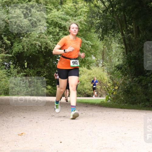 30.08.2026 - Elbe Triathlon Hamburg Antke Förster http://msf.ph/oto/10101517 30.08.2026 11:20:03 Laufen 902 meine-sportfotos.de