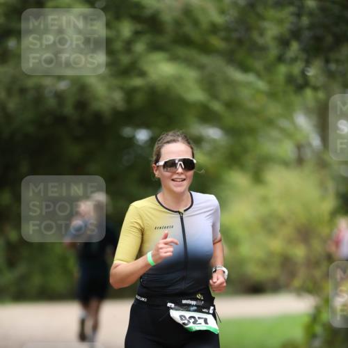 30.08.2026 - Elbe Triathlon Hamburg Antke Förster http://msf.ph/oto/10101520 30.08.2026 11:16:57 Laufen 927 meine-sportfotos.de
