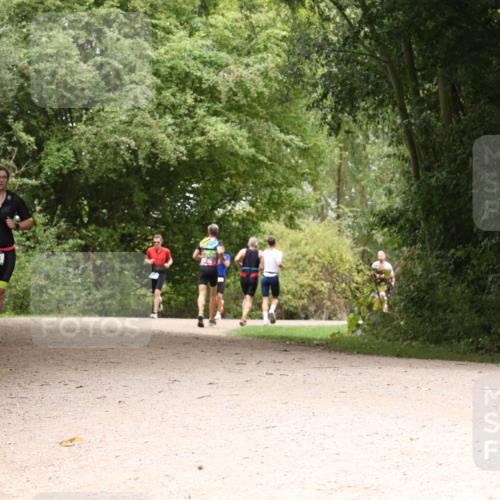 30.08.2026 - Elbe Triathlon Hamburg Antke Förster http://msf.ph/oto/10101523 30.08.2026 11:20:05 Laufen 838 meine-sportfotos.de