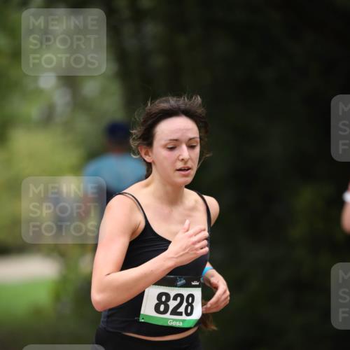 30.08.2026 - Elbe Triathlon Hamburg Antke Förster http://msf.ph/oto/10101534 30.08.2026 11:17:04 Laufen 828 meine-sportfotos.de