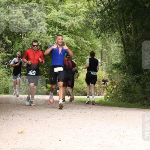 30.08.2026 - Elbe Triathlon Hamburg Antke Förster http://msf.ph/oto/10101535 30.08.2026 11:20:15 Laufen 1102, 914 meine-sportfotos.de