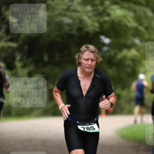 30.08.2026 - Elbe Triathlon Hamburg Antke Förster http://msf.ph/oto/10101536 30.08.2026 11:17:05 Laufen 341, 785 meine-sportfotos.de