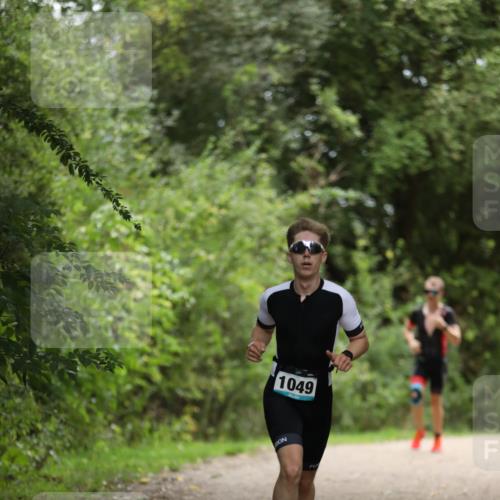 30.08.2026 - Elbe Triathlon Hamburg Antke Förster http://msf.ph/oto/10101542 30.08.2026 11:17:08 Laufen 1049 meine-sportfotos.de