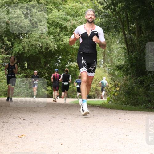30.08.2026 - Elbe Triathlon Hamburg Antke Förster http://msf.ph/oto/10101545 30.08.2026 11:20:20 Laufen 914 meine-sportfotos.de