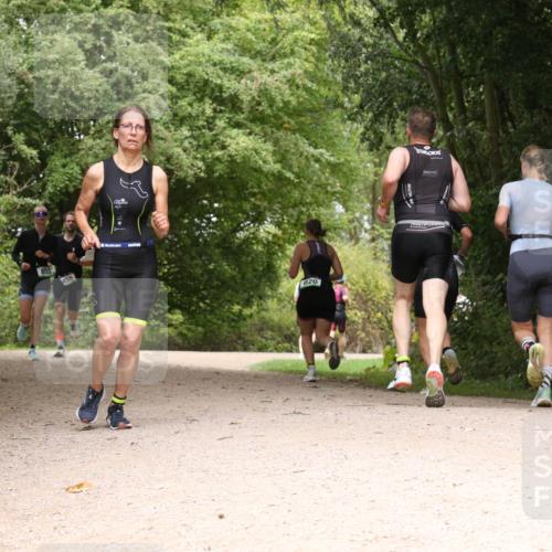 30.08.2026 - Elbe Triathlon Hamburg Antke Förster http://msf.ph/oto/10101551 30.08.2026 11:20:24 Laufen 853, 455, 820 meine-sportfotos.de