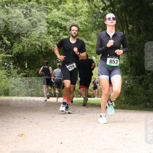 30.08.2026 - Elbe Triathlon Hamburg Antke Förster http://msf.ph/oto/10101563 30.08.2026 11:20:29 Laufen 455, 853 meine-sportfotos.de