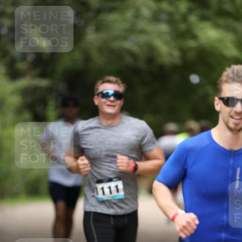30.08.2026 - Elbe Triathlon Hamburg Antke Förster http://msf.ph/oto/10101564 30.08.2026 11:17:22 Laufen 111, 1044 meine-sportfotos.de