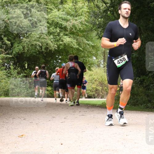 30.08.2026 - Elbe Triathlon Hamburg Antke Förster http://msf.ph/oto/10101565 30.08.2026 11:20:30 Laufen 455 meine-sportfotos.de