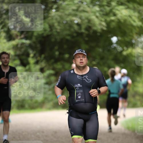 30.08.2026 - Elbe Triathlon Hamburg Antke Förster http://msf.ph/oto/10101574 30.08.2026 11:17:39 Laufen  meine-sportfotos.de