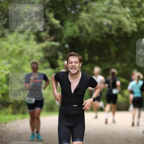 30.08.2026 - Elbe Triathlon Hamburg Antke Förster http://msf.ph/oto/10101578 30.08.2026 11:17:41 Laufen  meine-sportfotos.de