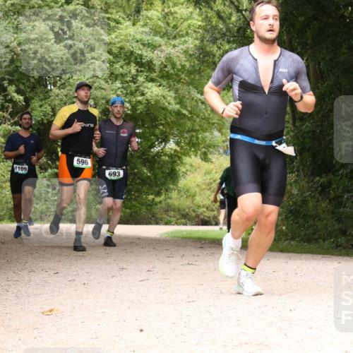 30.08.2026 - Elbe Triathlon Hamburg Antke Förster http://msf.ph/oto/10101585 30.08.2026 11:20:49 Laufen 1109, 596, 693 meine-sportfotos.de