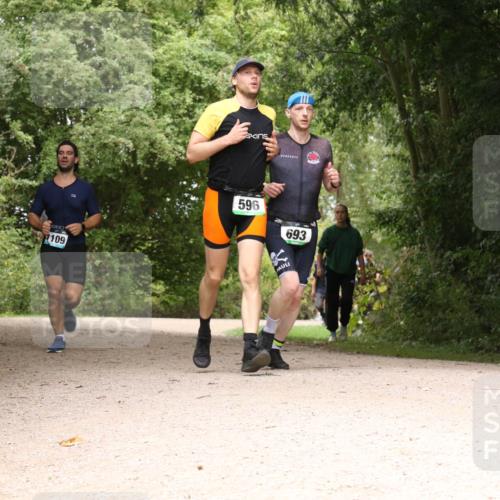 30.08.2026 - Elbe Triathlon Hamburg Antke Förster http://msf.ph/oto/10101589 30.08.2026 11:20:50 Laufen 1109, 596, 693 meine-sportfotos.de