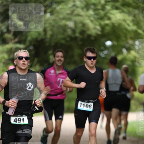 30.08.2026 - Elbe Triathlon Hamburg Antke Förster http://msf.ph/oto/10101602 30.08.2026 11:17:50 Laufen 491, 1108 meine-sportfotos.de