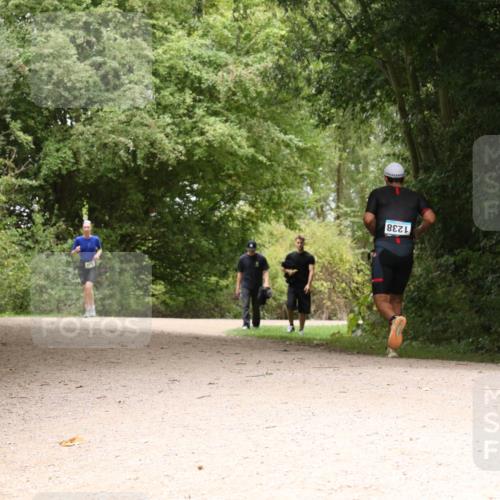 30.08.2026 - Elbe Triathlon Hamburg Antke Förster http://msf.ph/oto/10101603 30.08.2026 11:20:57 Laufen 1238 meine-sportfotos.de