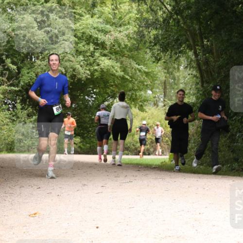 30.08.2026 - Elbe Triathlon Hamburg Antke Förster http://msf.ph/oto/10101607 30.08.2026 11:21:06 Laufen 8, 6 meine-sportfotos.de