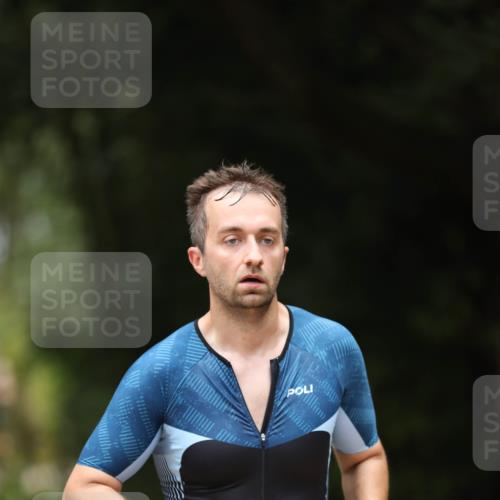 30.08.2026 - Elbe Triathlon Hamburg Antke Förster http://msf.ph/oto/10101628 30.08.2026 11:18:09 Laufen 1013 meine-sportfotos.de