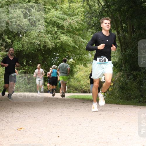 30.08.2026 - Elbe Triathlon Hamburg Antke Förster http://msf.ph/oto/10101633 30.08.2026 11:21:23 Laufen 74, 1015, 998 meine-sportfotos.de