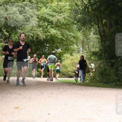 30.08.2026 - Elbe Triathlon Hamburg Antke Förster http://msf.ph/oto/10101637 30.08.2026 11:21:24 Laufen 74, 1006, 39 meine-sportfotos.de