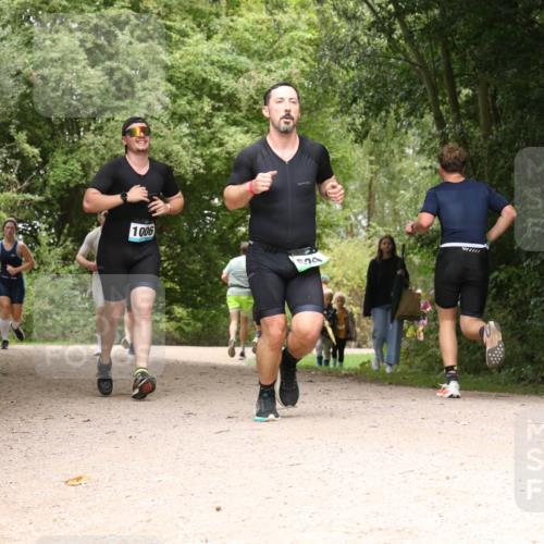 30.08.2026 - Elbe Triathlon Hamburg Antke Förster http://msf.ph/oto/10101641 30.08.2026 11:21:26 Laufen 74, 1006 meine-sportfotos.de