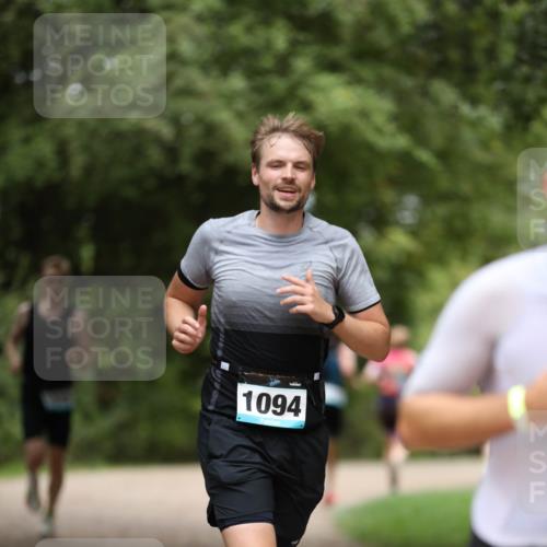 30.08.2026 - Elbe Triathlon Hamburg Antke Förster http://msf.ph/oto/10101644 30.08.2026 11:18:16 Laufen 1094 meine-sportfotos.de