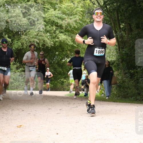 30.08.2026 - Elbe Triathlon Hamburg Antke Förster http://msf.ph/oto/10101645 30.08.2026 11:21:28 Laufen 374, 1015, 1006 meine-sportfotos.de