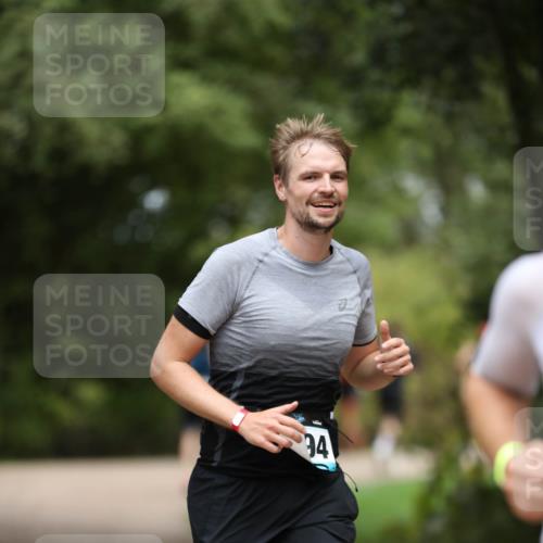 30.08.2026 - Elbe Triathlon Hamburg Antke Förster http://msf.ph/oto/10101646 30.08.2026 11:18:17 Laufen 94 meine-sportfotos.de