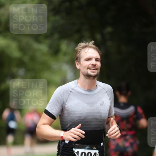 30.08.2026 - Elbe Triathlon Hamburg Antke Förster http://msf.ph/oto/10101648 30.08.2026 11:18:17 Laufen 094 meine-sportfotos.de