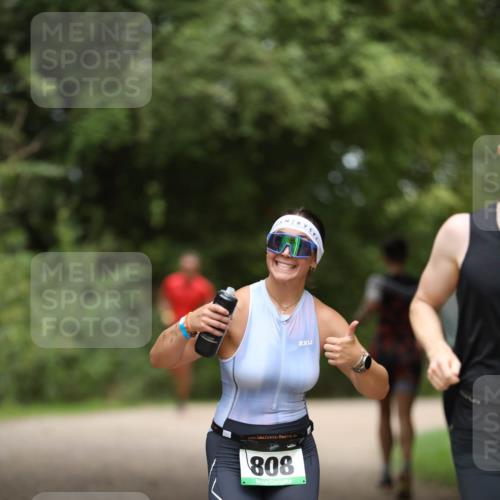30.08.2026 - Elbe Triathlon Hamburg Antke Förster http://msf.ph/oto/10101658 30.08.2026 11:18:22 Laufen 808, 2 meine-sportfotos.de