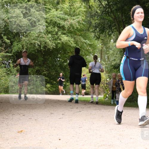 30.08.2026 - Elbe Triathlon Hamburg Antke Förster http://msf.ph/oto/10101661 30.08.2026 11:21:35 Laufen  meine-sportfotos.de