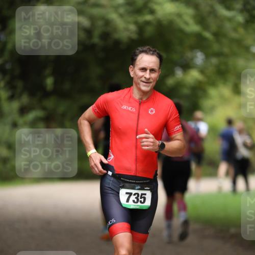 30.08.2026 - Elbe Triathlon Hamburg Antke Förster http://msf.ph/oto/10101668 30.08.2026 11:18:31 Laufen 735 meine-sportfotos.de