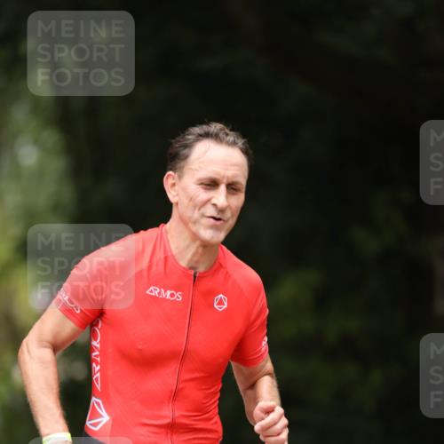 30.08.2026 - Elbe Triathlon Hamburg Antke Förster http://msf.ph/oto/10101674 30.08.2026 11:18:33 Laufen 735 meine-sportfotos.de