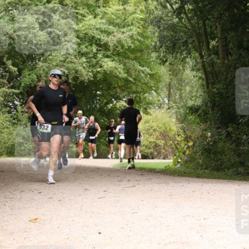 30.08.2026 - Elbe Triathlon Hamburg Antke Förster http://msf.ph/oto/10101695 30.08.2026 11:21:51 Laufen 932 meine-sportfotos.de