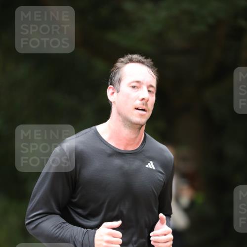 30.08.2026 - Elbe Triathlon Hamburg Antke Förster http://msf.ph/oto/10101716 30.08.2026 11:18:55 Laufen 1017 meine-sportfotos.de