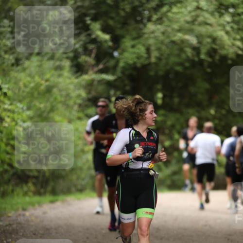 30.08.2026 - Elbe Triathlon Hamburg Antke Förster http://msf.ph/oto/10101718 30.08.2026 11:19:00 Laufen  meine-sportfotos.de
