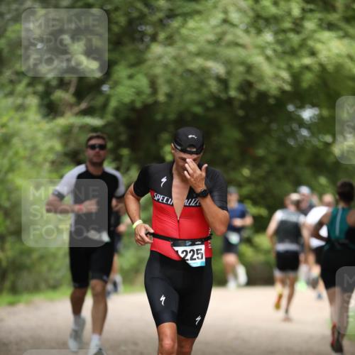 30.08.2026 - Elbe Triathlon Hamburg Antke Förster http://msf.ph/oto/10101724 30.08.2026 11:19:02 Laufen 225 meine-sportfotos.de