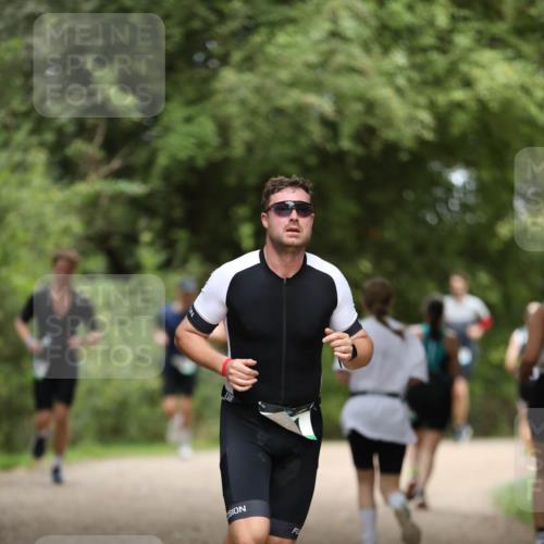 30.08.2026 - Elbe Triathlon Hamburg Antke Förster http://msf.ph/oto/10101732 30.08.2026 11:19:04 Laufen  meine-sportfotos.de