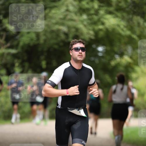30.08.2026 - Elbe Triathlon Hamburg Antke Förster http://msf.ph/oto/10101734 30.08.2026 11:19:05 Laufen  meine-sportfotos.de