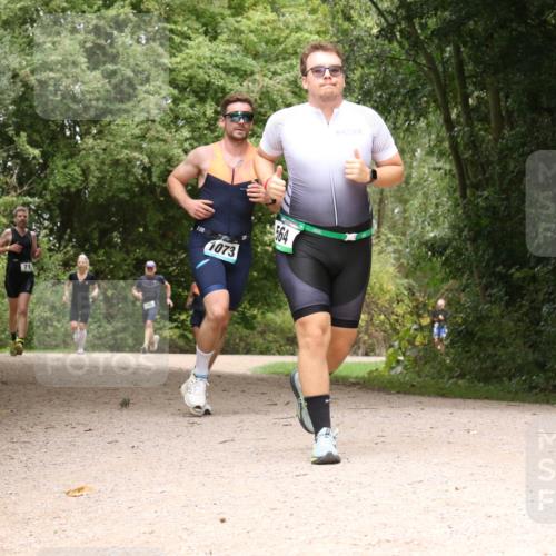 30.08.2026 - Elbe Triathlon Hamburg Antke Förster http://msf.ph/oto/10101739 30.08.2026 11:22:08 Laufen 71, 1073, 564, 33 meine-sportfotos.de
