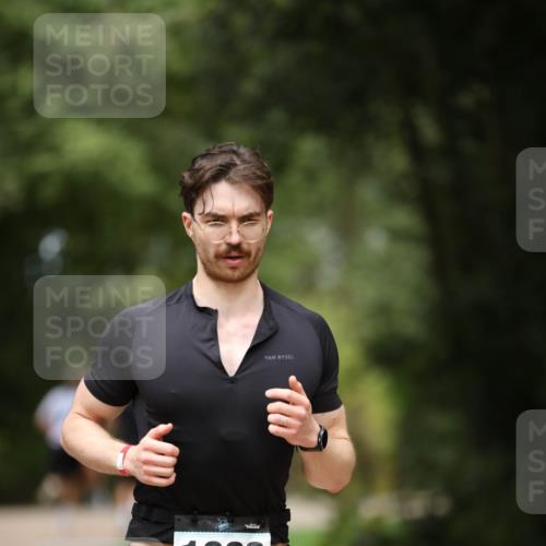 30.08.2026 - Elbe Triathlon Hamburg Antke Förster http://msf.ph/oto/10101770 30.08.2026 11:19:22 Laufen 1063 meine-sportfotos.de