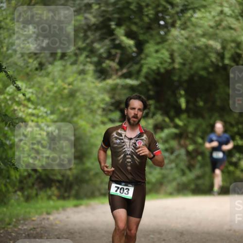 30.08.2026 - Elbe Triathlon Hamburg Antke Förster http://msf.ph/oto/10101774 30.08.2026 11:19:34 Laufen 703 meine-sportfotos.de
