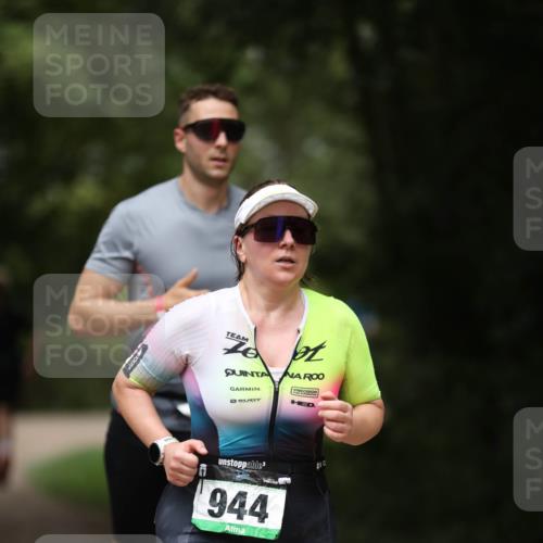 30.08.2026 - Elbe Triathlon Hamburg Antke Förster http://msf.ph/oto/10101804 30.08.2026 11:19:52 Laufen 944 meine-sportfotos.de