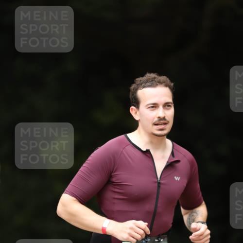 30.08.2026 - Elbe Triathlon Hamburg Antke Förster http://msf.ph/oto/10101820 30.08.2026 11:19:59 Laufen 510 meine-sportfotos.de