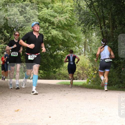 30.08.2026 - Elbe Triathlon Hamburg Antke Förster http://msf.ph/oto/10101821 30.08.2026 11:22:51 Laufen 860, 849, 556, 80 meine-sportfotos.de