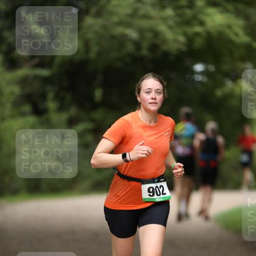 30.08.2026 - Elbe Triathlon Hamburg Antke Förster http://msf.ph/oto/10101826 30.08.2026 11:20:03 Laufen 902 meine-sportfotos.de