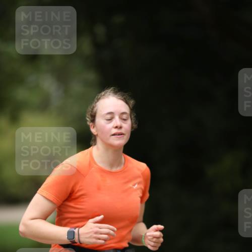 30.08.2026 - Elbe Triathlon Hamburg Antke Förster http://msf.ph/oto/10101830 30.08.2026 11:20:05 Laufen 902 meine-sportfotos.de