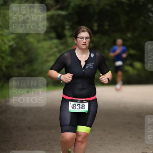 30.08.2026 - Elbe Triathlon Hamburg Antke Förster http://msf.ph/oto/10101834 30.08.2026 11:20:08 Laufen 838 meine-sportfotos.de