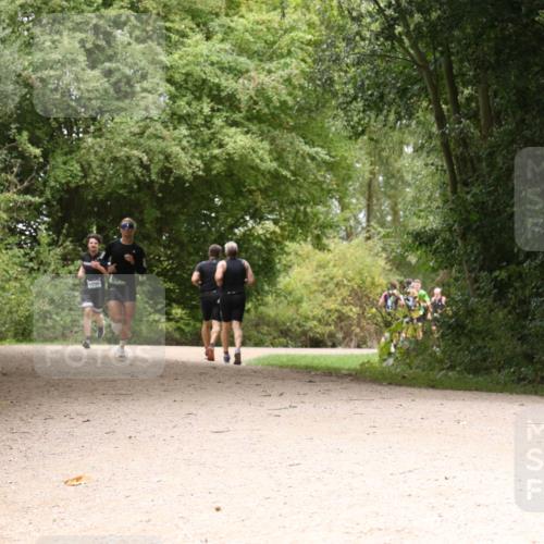 30.08.2026 - Elbe Triathlon Hamburg Antke Förster http://msf.ph/oto/10101853 30.08.2026 11:23:03 Laufen 80 meine-sportfotos.de