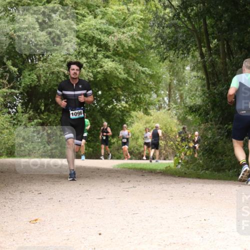 30.08.2026 - Elbe Triathlon Hamburg Antke Förster http://msf.ph/oto/10101861 30.08.2026 11:23:10 Laufen 1096, 88 meine-sportfotos.de