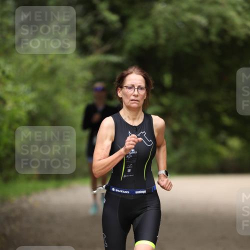 30.08.2026 - Elbe Triathlon Hamburg Antke Förster http://msf.ph/oto/10101862 30.08.2026 11:20:24 Laufen  meine-sportfotos.de